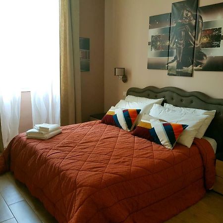 Vittoria'S Bridge Flat Apartment Florence Exterior photo